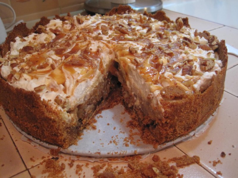 caramelapplecheesecakepie062.jpg